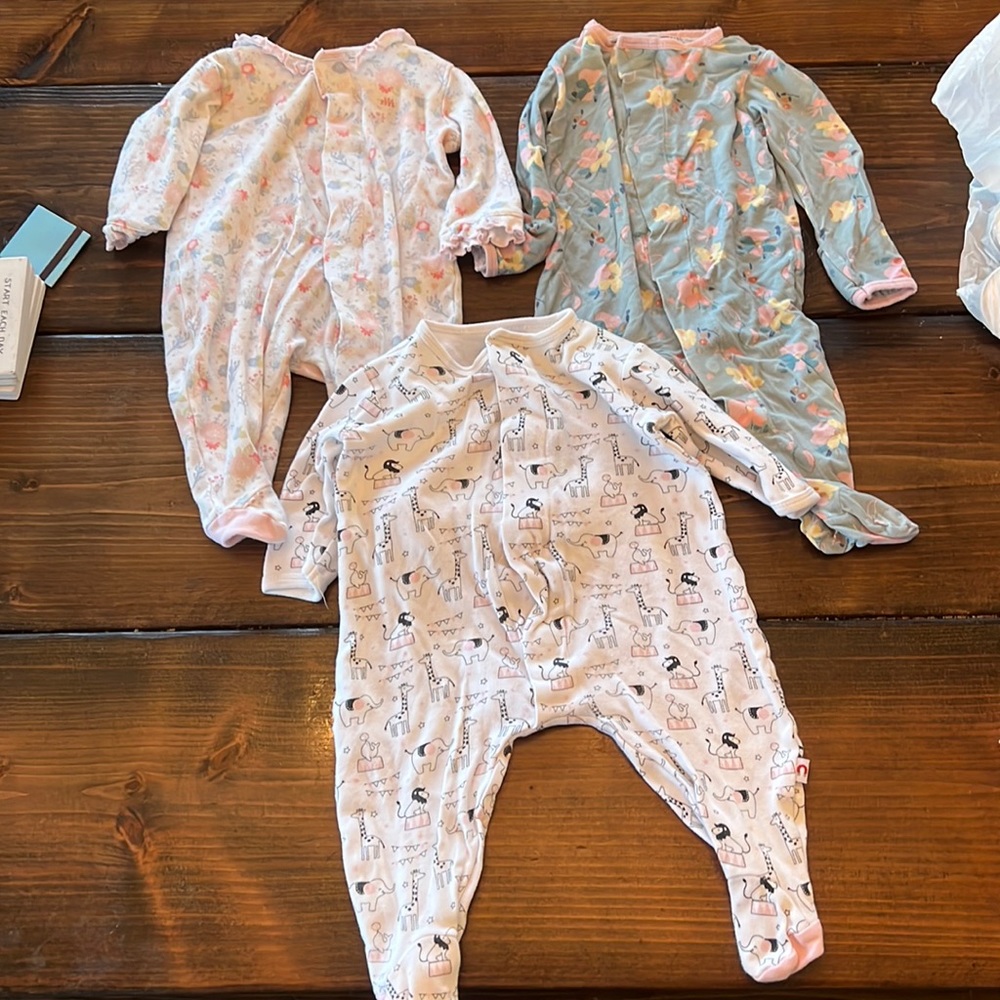 Magnetic baby girl onesies (0-3 month top 2) (6 month bottom one)